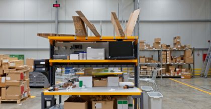 How Using A Fulfillment Center Benefits Your Customers