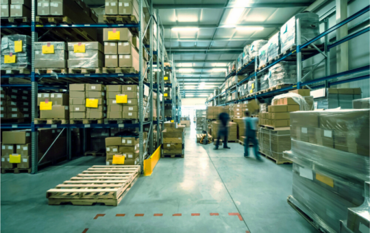 distribution center - highlighting the differences between distribution and fulfillment centers